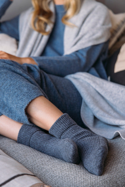 Cashmere Bed Socks, Dolomite (Charcoal)